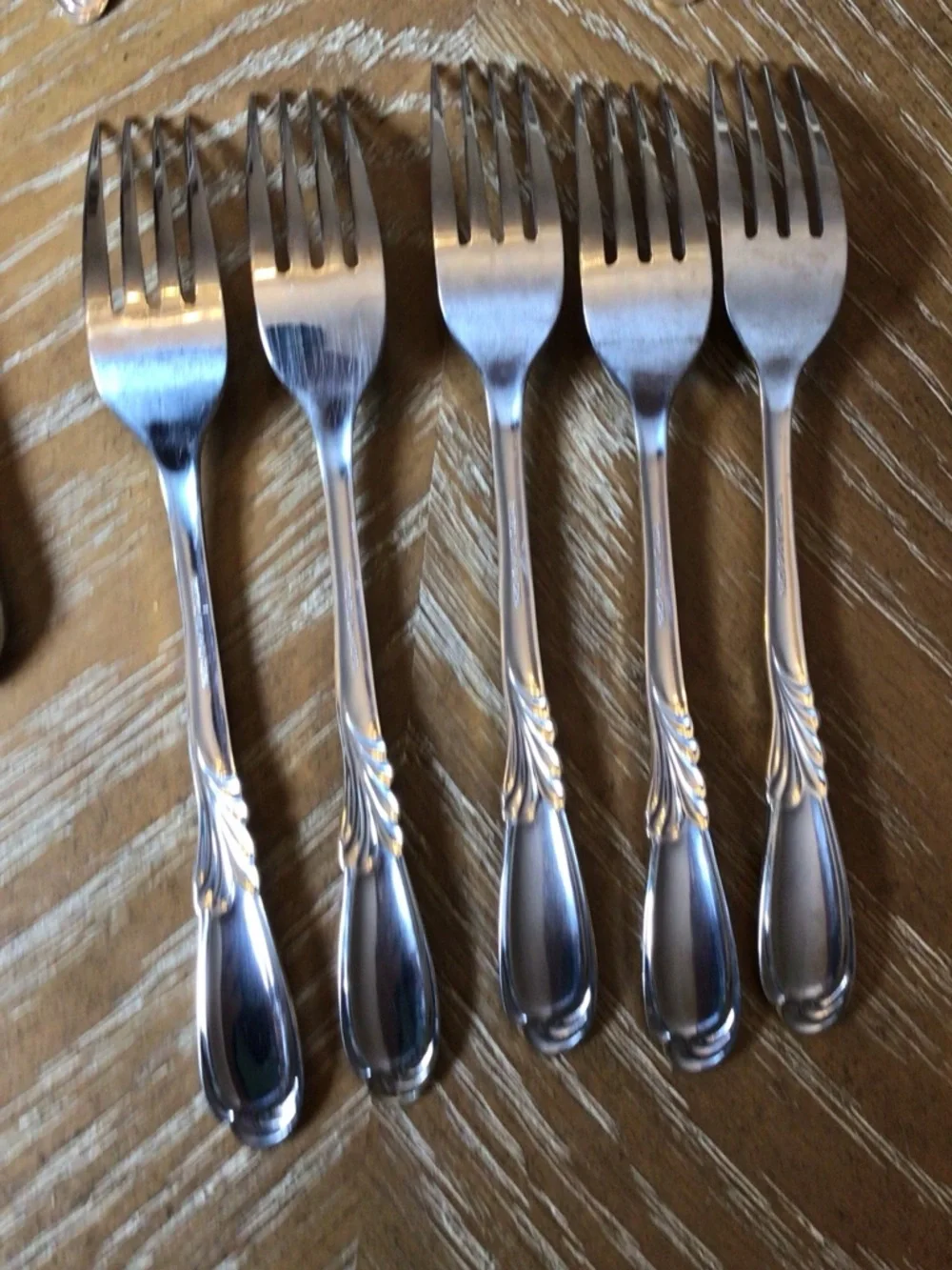 Vintage Retroneu Linda Gold Accent Flatware Korea Stainless YOUR CHOICE.
